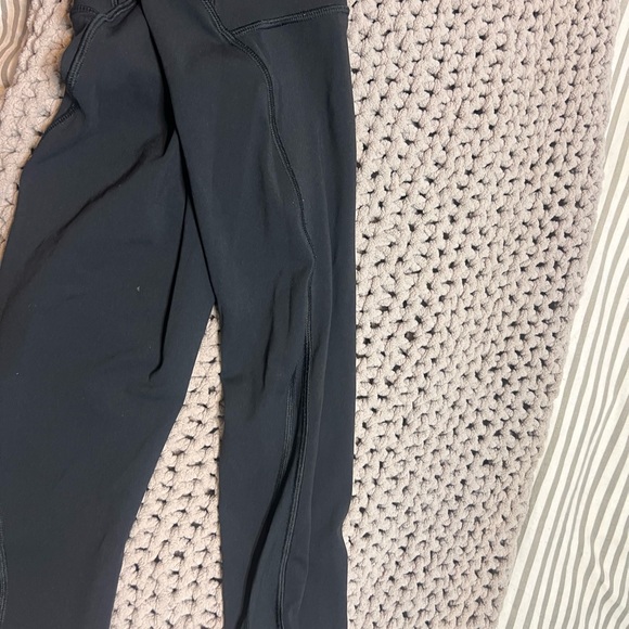 Lululemon cropped leggings - Picture 6 of 15